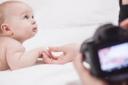 Cara Mengajarkan Si Kecil Berpose Didepan Kamera