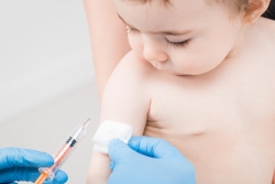 Mengetahui Akibat Jika Si Kecil Tidak Imunisasi