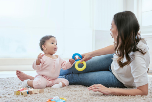 Moms, Saatnya Susun Jadwal Harian Bayi 6 Bulan agar Tumbuh Sehat dan Cerdas