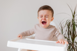 Anak Sering Menangis dan Mengamuk? Yuk, Pahami Alasan Anak Rewel di Masa Batita