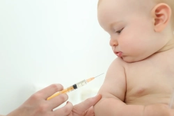 Moms, Ini yang Harus Dilakukan Ketika Anak Terlambat Jadwal Imunisasi