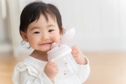 Panduan Memberikan Air Putih Pada Bayi