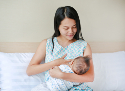 Moms, Pelajari Teknik Menyusui yang Efektif dan Nyaman untuk Si Kecil