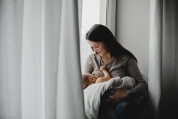 Moms, Kenali Pelekatan Menyusui yang Salah dan Bagaimana Mengatasinya