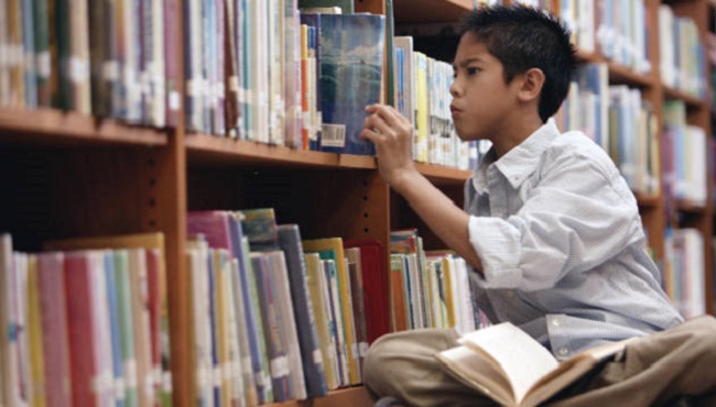 4 Tips Cerdas Cara Menumbuhkan Minat Baca Anak