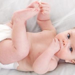Trik Memilih Popok Bayi Sesuai Berat Badan