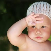 Kenali Pengaruh Bayi Berkeringat