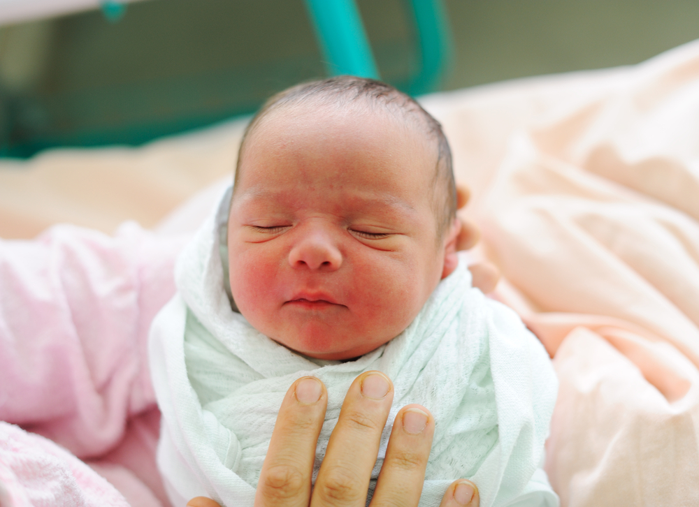 Cara Perawatan Tali Pusat Bayi yang Baru Lahir