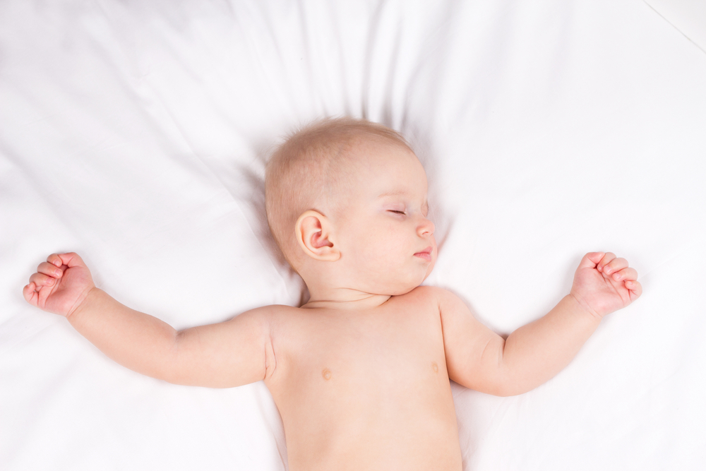 Tidur Bersama Bayi Membawa Banyak Keuntungan, Benarkah?