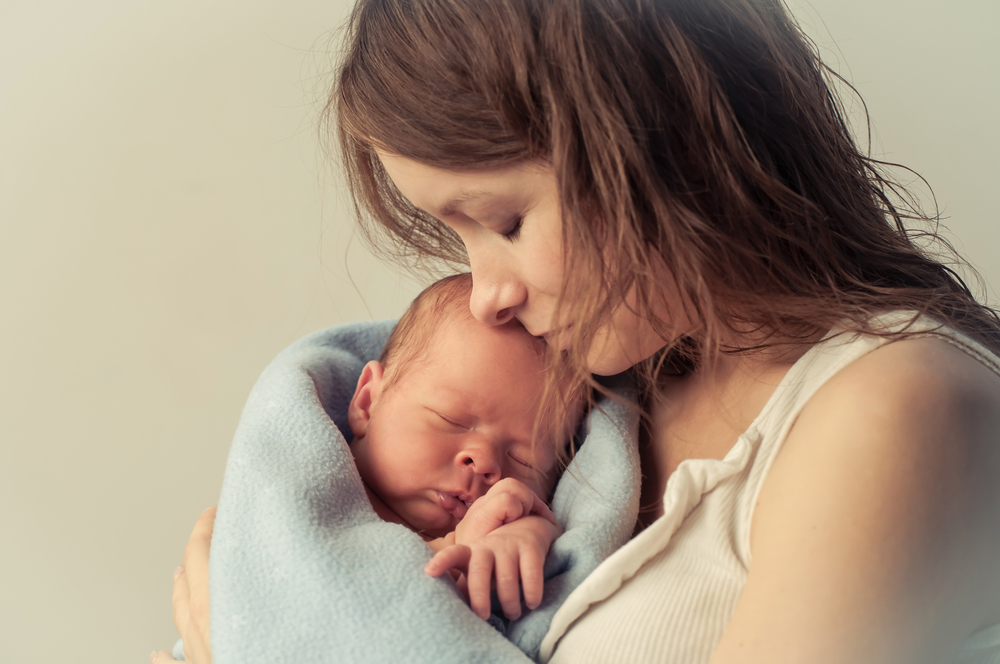Bolehkah Membawa Bayi Baru Lahir Keluar Rumah?