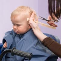 Tips Sukses Potong Rambut Anak