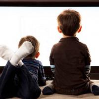Seberapa Besar Pengaruh Tontonan TV Pada Perilaku Si Kecil?