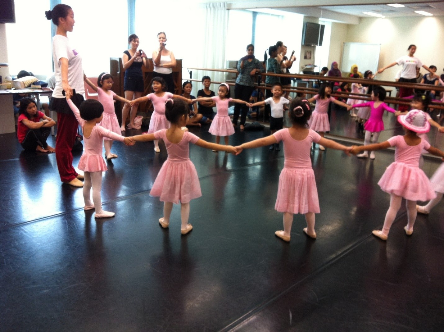 Manfaat Les Balet untuk Si Kecil