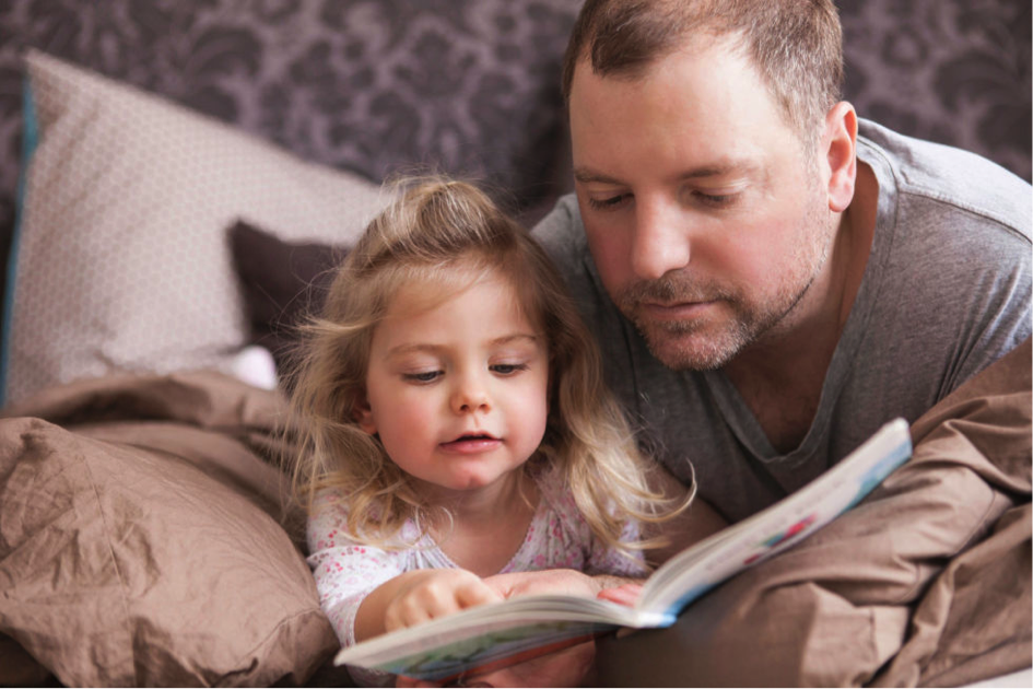 Catat Ya Ayah! Ini Tips Agar Anak Gemar Membaca Sejak Dini