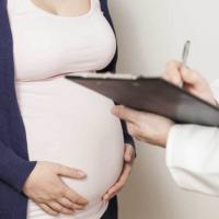 Benarkah Keputihan dan Infeksi Selama Hamil Menyebabkan Bayi Lahir Prematur?
