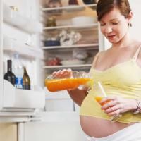 Benarkah Ibu Hamil Dilarang Konsumsi Minuman Kemasan?