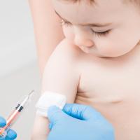 Cara Aman Imunisasi Bayi dan Anak saat Pandemi